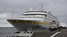 Круизный лайнер «Hamburg» зашел в Мурманский порт